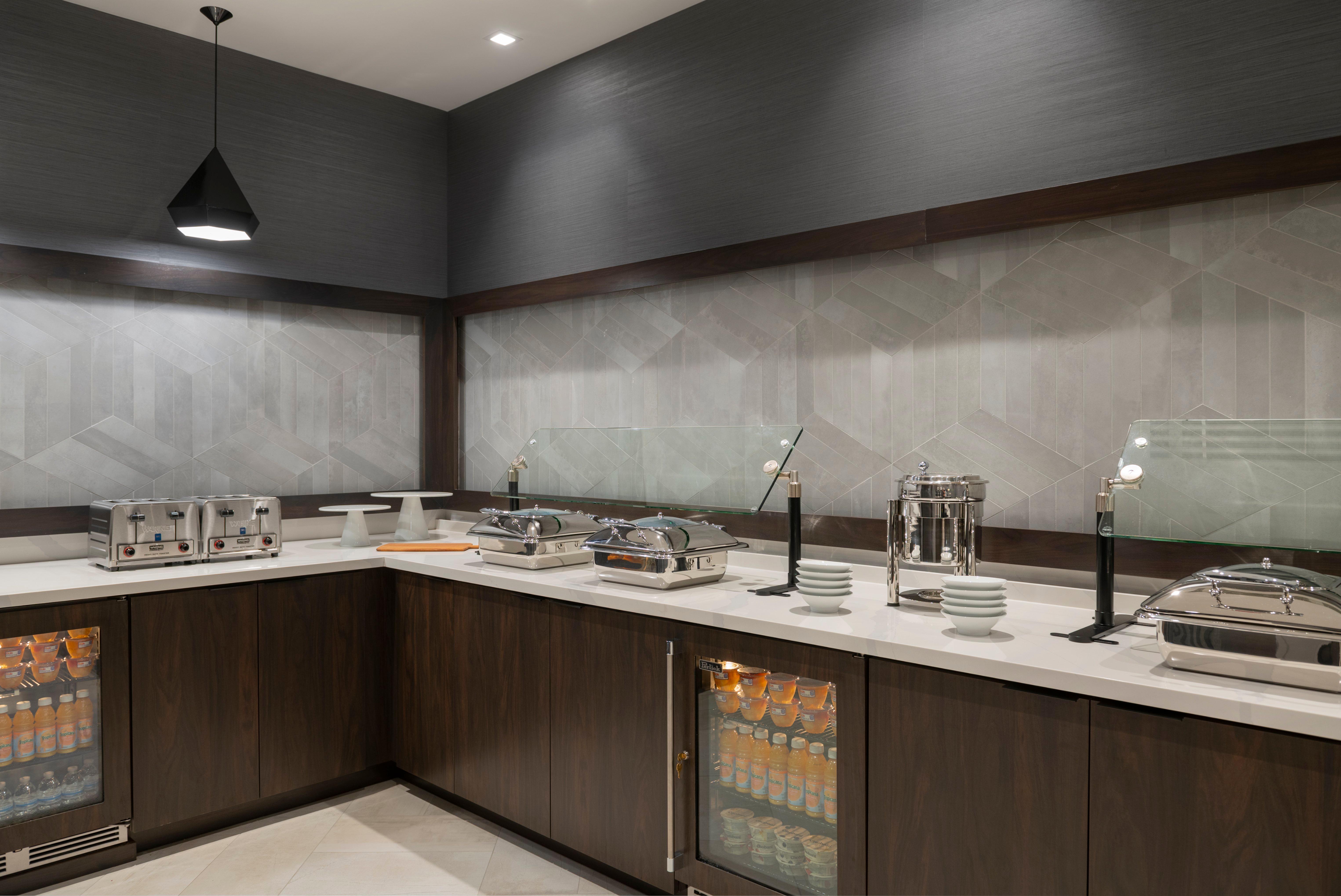Holiday Inn Express - Boston Logan Airport - Revere By Ihg Bagian luar foto