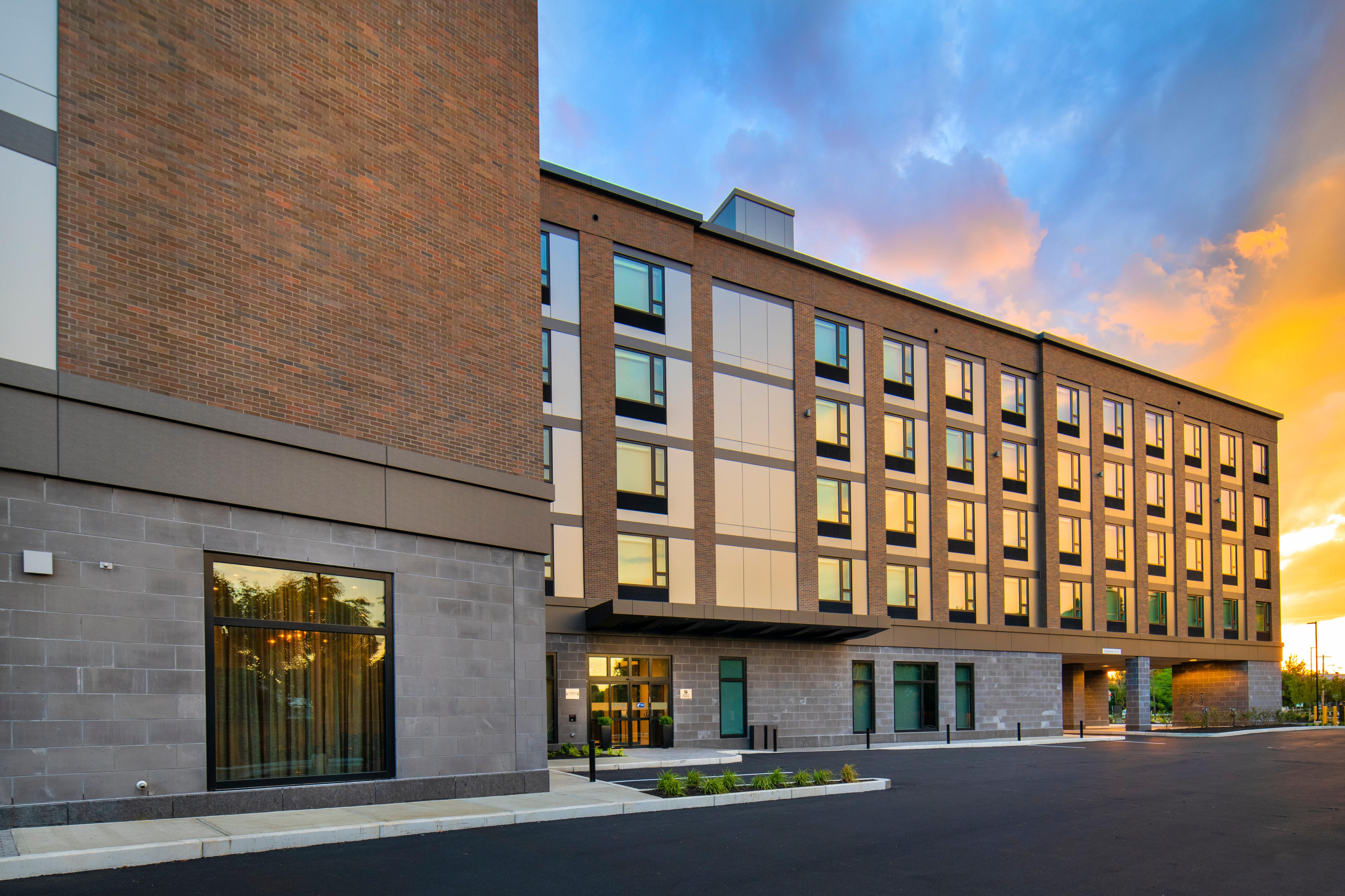 Holiday Inn Express - Boston Logan Airport - Revere By Ihg Bagian luar foto