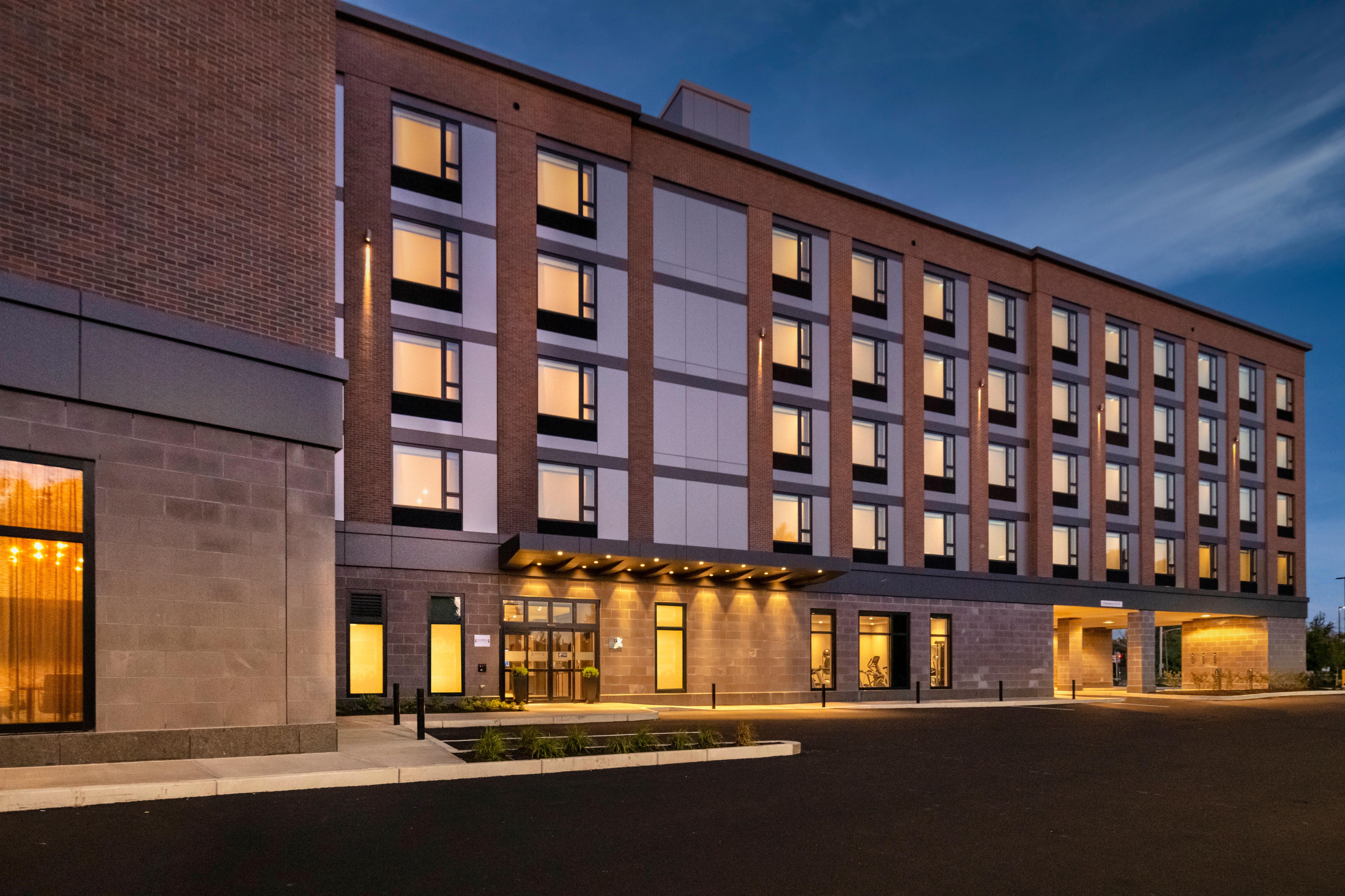 Holiday Inn Express - Boston Logan Airport - Revere By Ihg Bagian luar foto